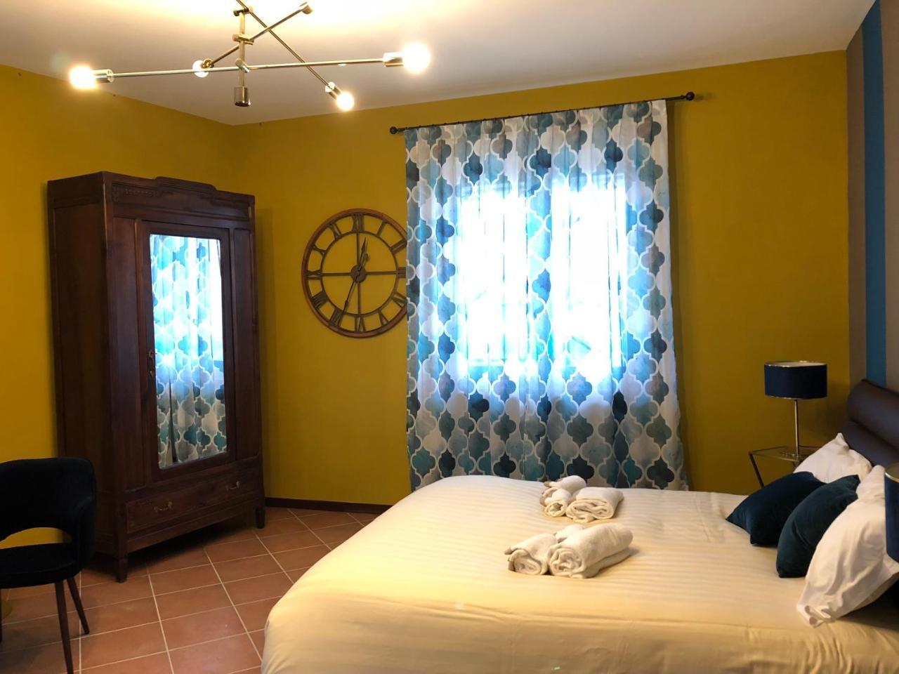 Panoramic Villa Garassino - Country Rooms And Fine Restaurant Treiso Ngoại thất bức ảnh