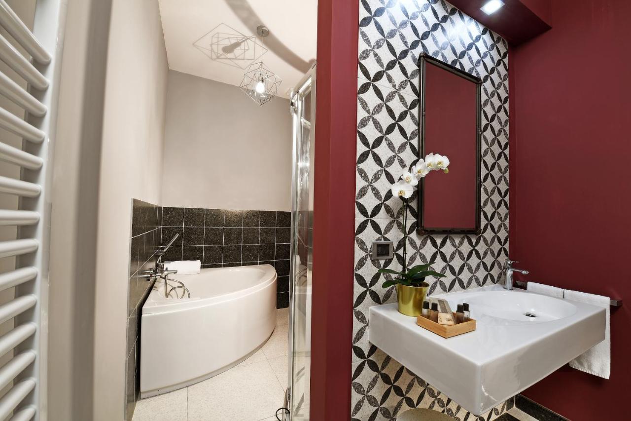 Panoramic Villa Garassino - Country Rooms And Fine Restaurant Treiso Ngoại thất bức ảnh