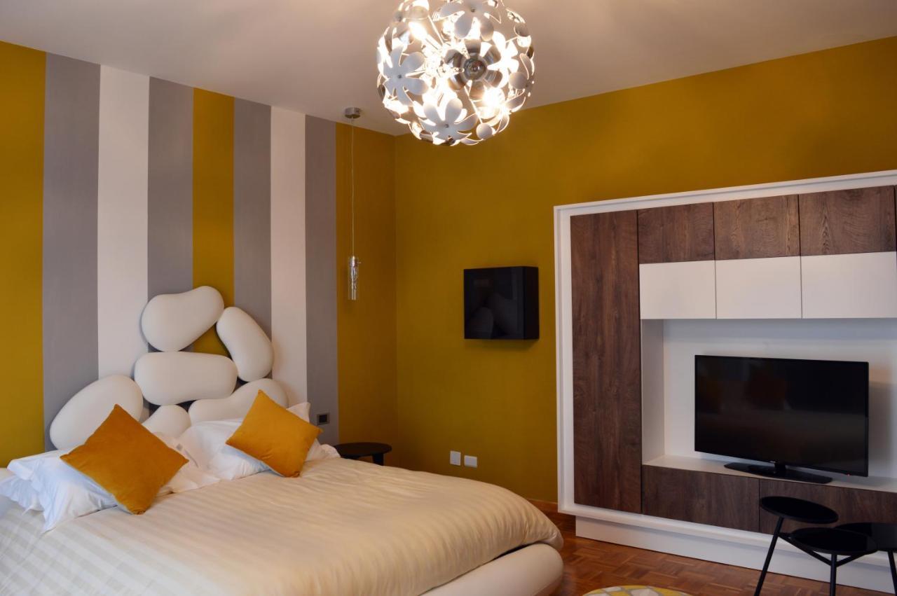 Panoramic Villa Garassino - Country Rooms And Fine Restaurant Treiso Ngoại thất bức ảnh
