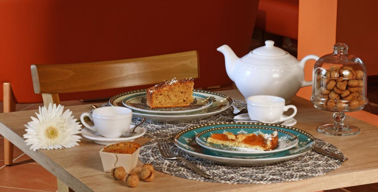 Panoramic Villa Garassino - Country Rooms And Fine Restaurant Treiso Ngoại thất bức ảnh