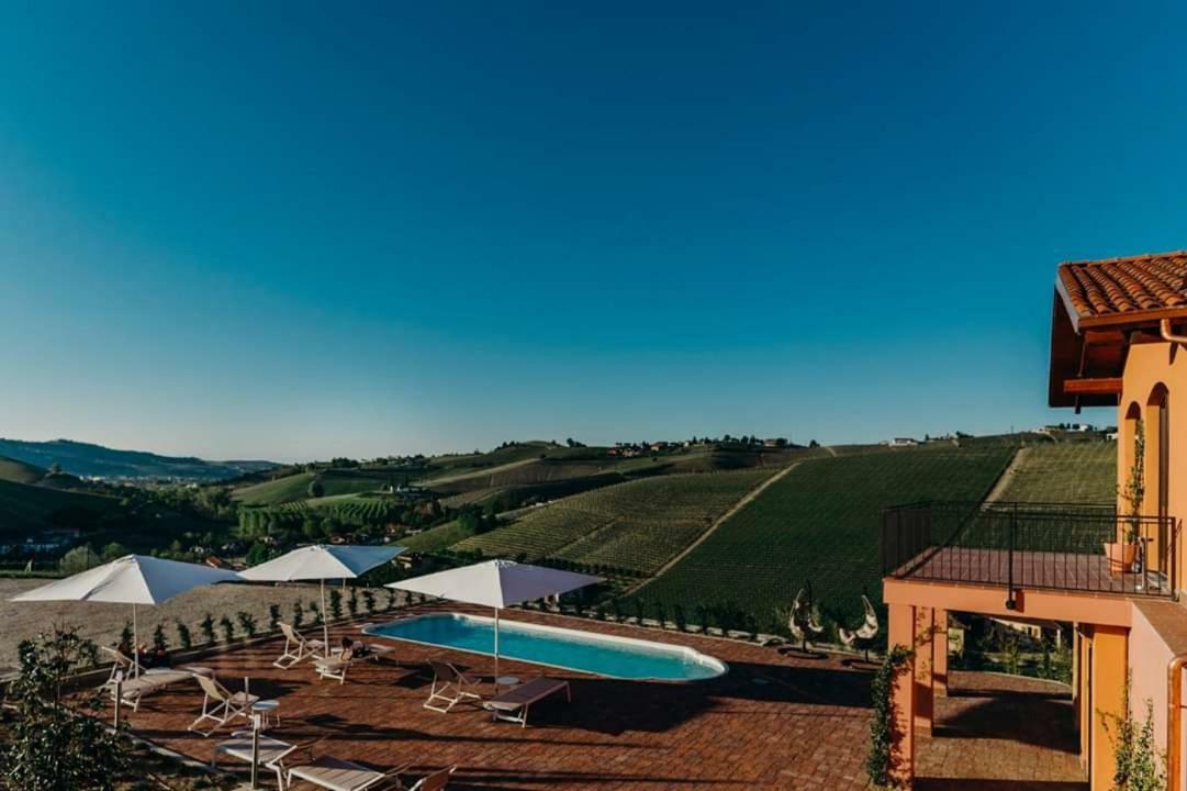 Panoramic Villa Garassino - Country Rooms And Fine Restaurant Treiso Ngoại thất bức ảnh